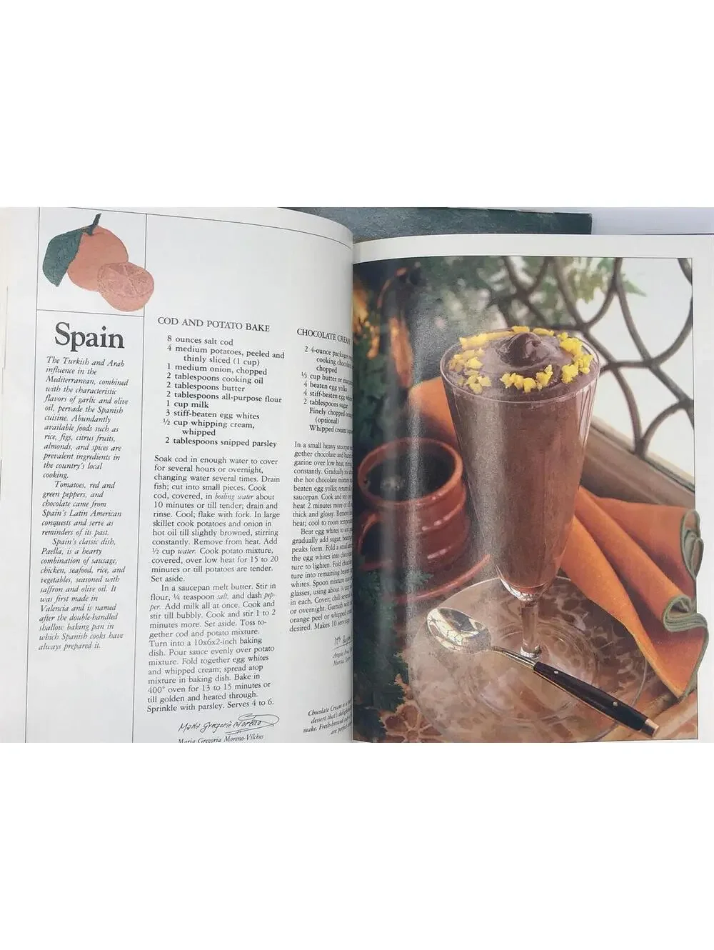 Vintage Avon International Cookbook: Recipes from Around the World
